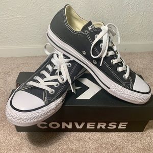 Like New Classic Converse